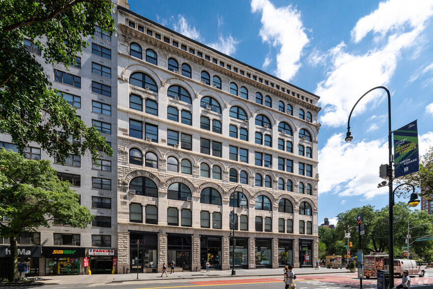 1 Union Sq W, New York, NY for lease - Building Photo - Image 2 of 7