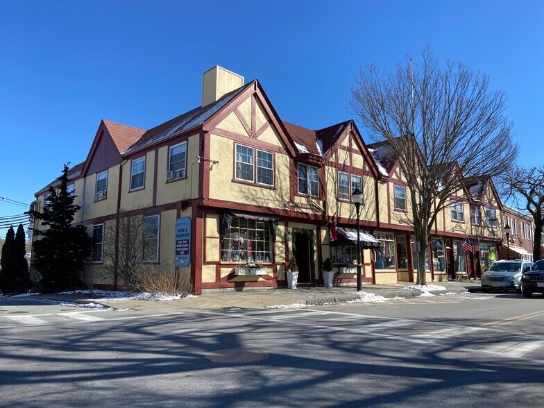 150 Main St, Falmouth, MA 02540