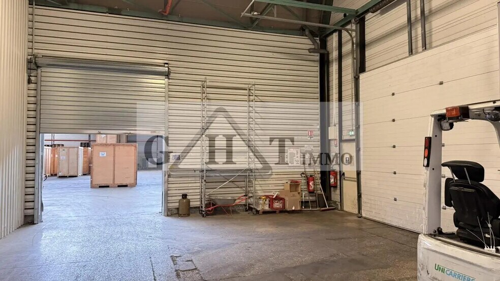 Industrial in Mareuil-lès-Meaux for lease - Building Photo - Image 3 of 21