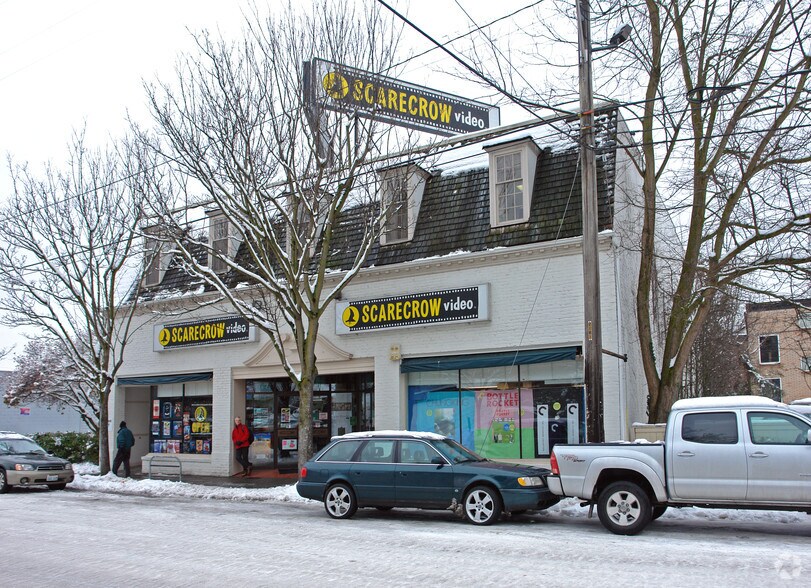 5030 Roosevelt Way NE, Seattle, WA for sale - Building Photo - Image 3 of 5