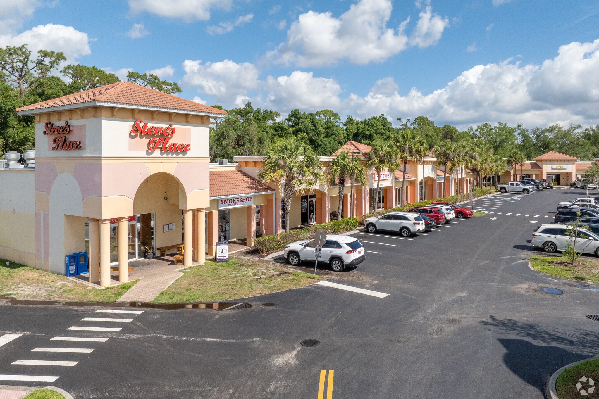 5781-5783 Bayshore Rd, North Fort Myers, FL for lease Building Photo- Image 1 of 9