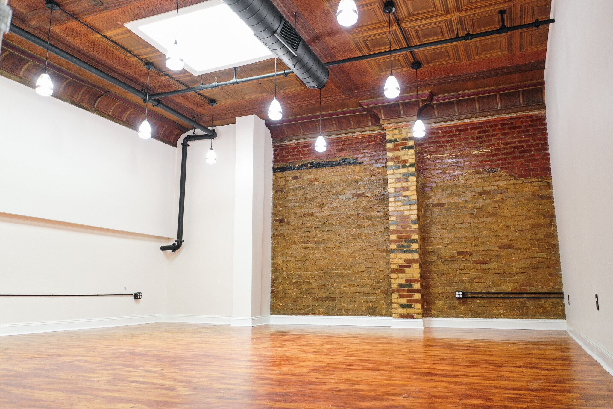 5806-5810 Bergenline Ave, West New York, NJ for lease Interior Photo- Image 1 of 20