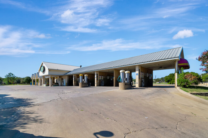 525 W Irving Blvd, Irving, TX for sale - Building Photo - Image 3 of 15