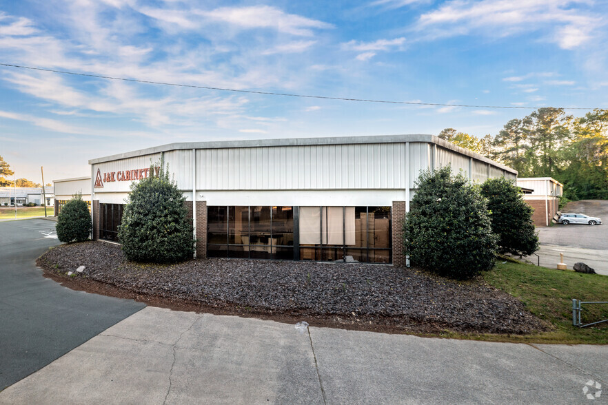 1904 New Hope Church Rd, Raleigh, NC for lease - Building Photo - Image 3 of 22