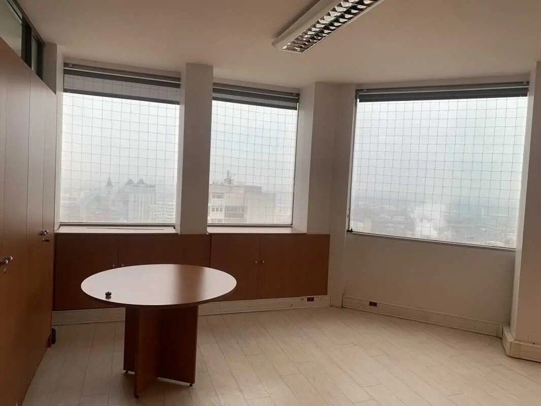 Office in Pantin for sale Interior Photo- Image 1 of 5