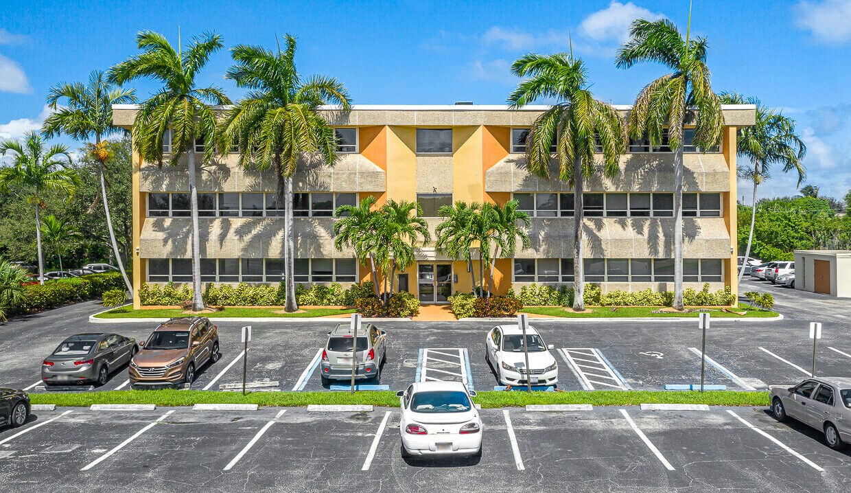 1177 Hypoluxo Rd, Lantana, FL for lease Primary Photo- Image 1 of 16