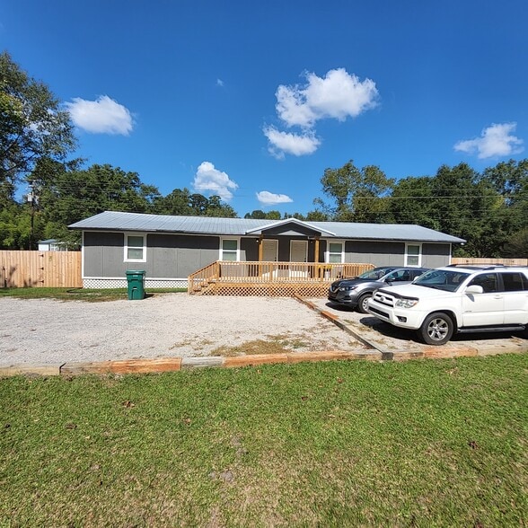 315 E Clark St, Pinewood, SC for sale - Building Photo - Image 3 of 10