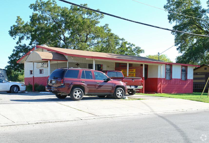 113 Lula Mae, San Antonio, TX for sale - Primary Photo - Image 1 of 1