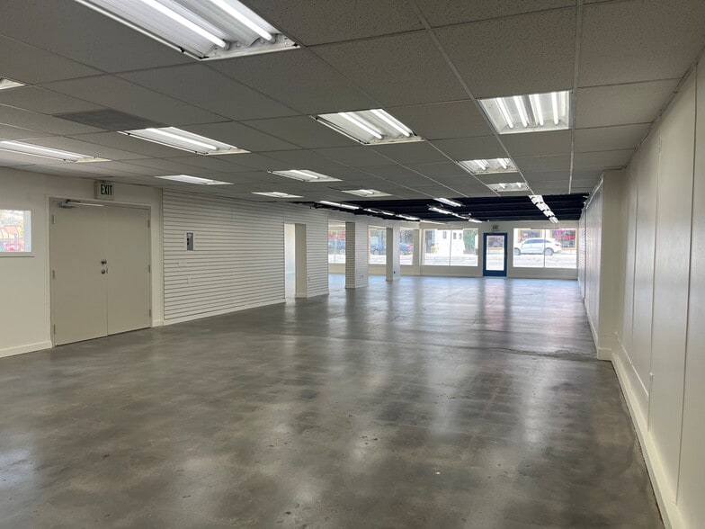 2974 E Thousand Oaks Blvd, Thousand Oaks, CA for lease - Interior Photo - Image 3 of 4