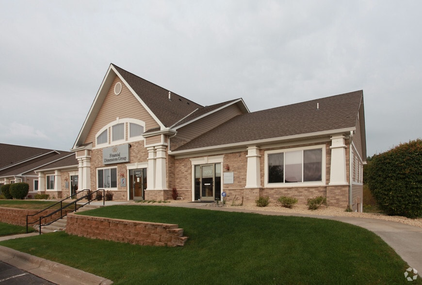 11270-11274 86th Ave N, Maple Grove, MN for lease - Building Photo - Image 3 of 38