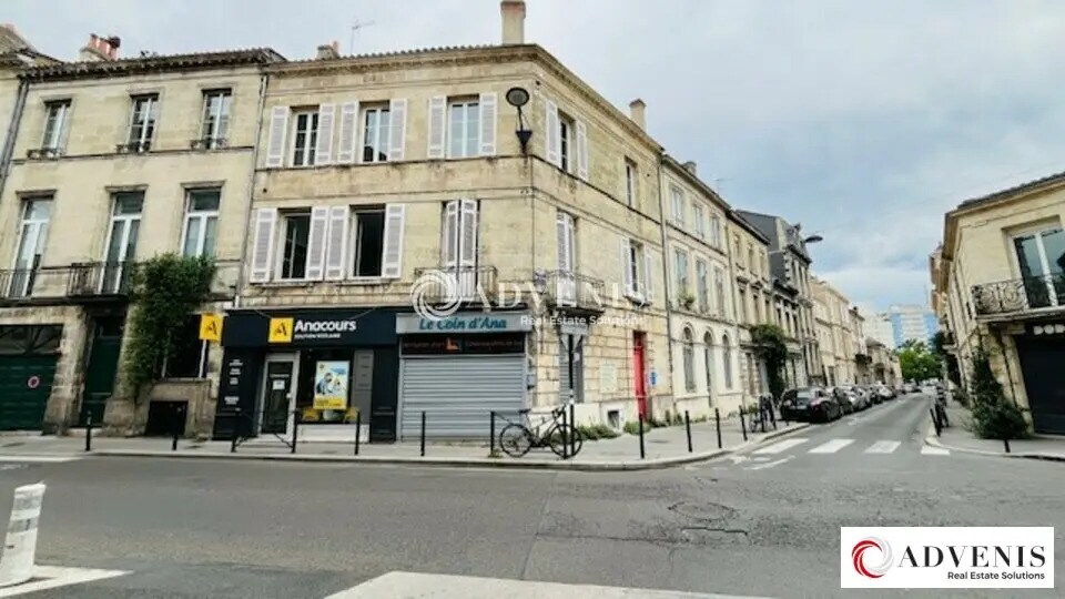 Retail in Bordeaux for lease - Building Photo - Image 1 of 6