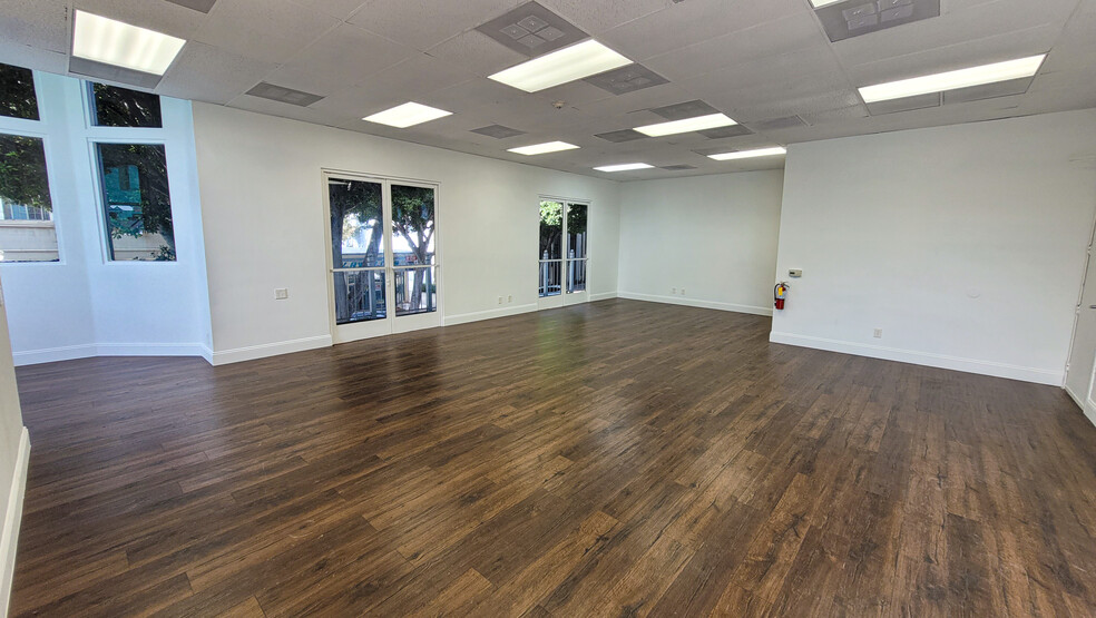 7028 Greenleaf Ave, Whittier, CA for lease - Interior Photo - Image 2 of 16