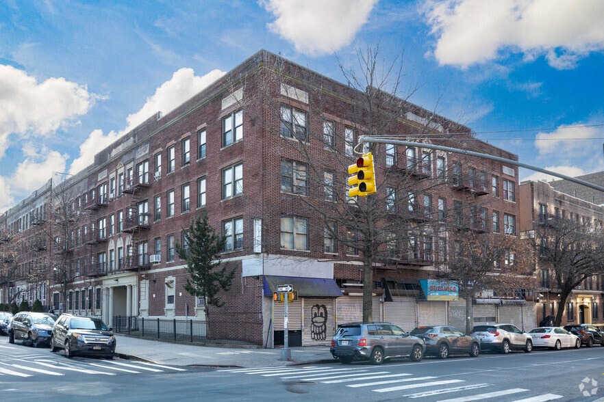 877 Franklin Ave, Brooklyn, NY for lease - Building Photo - Image 1 of 7