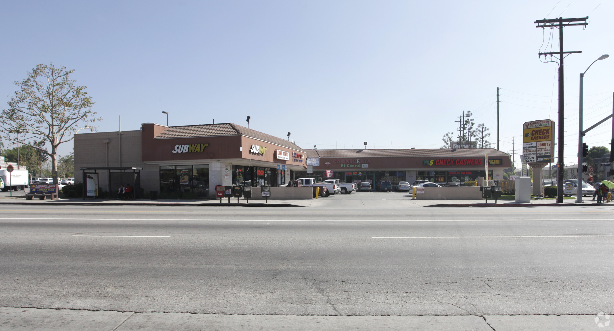 9714-9722 1/2 Woodman Ave, Arleta, CA for lease Primary Photo- Image 1 of 2