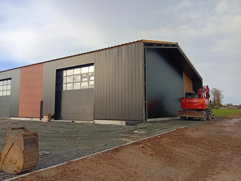 Industrial in Le Havre for lease - Building Photo - Image 3 of 3