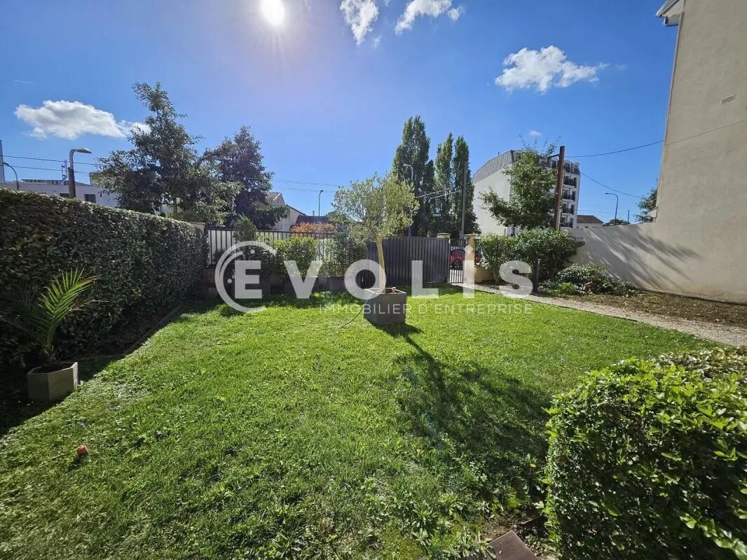 Office in Clamart for sale Building Photo- Image 1 of 16