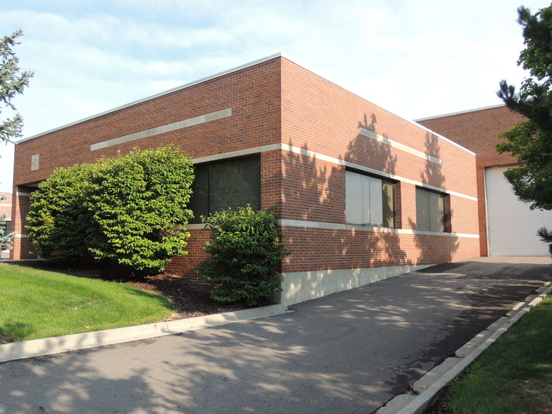 47522 Galleon Dr, Plymouth, MI for lease - Building Photo - Image 3 of 7