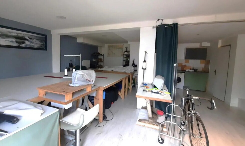 Retail in Pornichet for sale - Interior Photo - Image 2 of 7