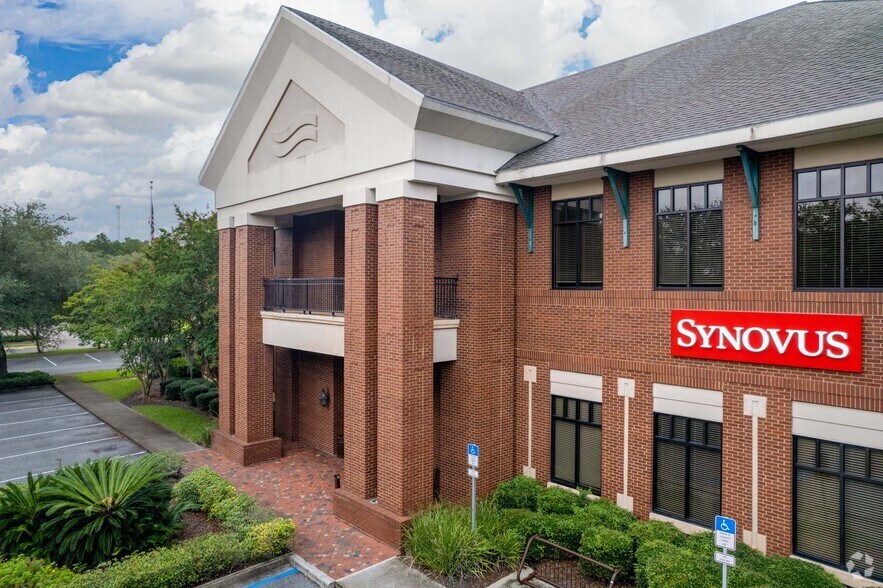 1750 S 14th St, Fernandina Beach, FL for lease - Building Photo - Image 2 of 5