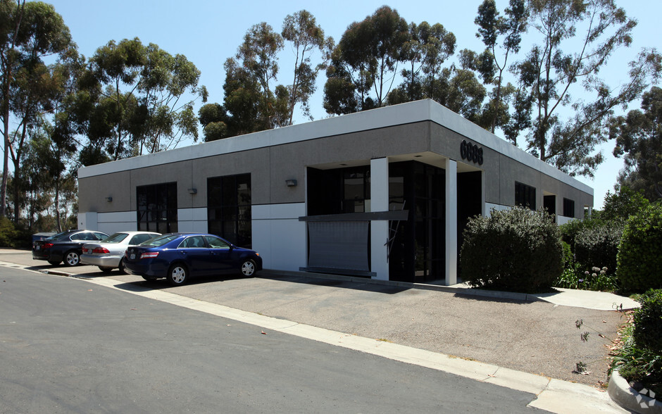 6888 Nancy Ridge Dr, San Diego, CA for lease - Primary Photo - Image 1 of 3