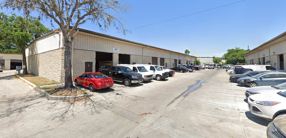 2754 Michigan Ave, Kissimmee, FL for lease - Primary Photo - Image 1 of 9