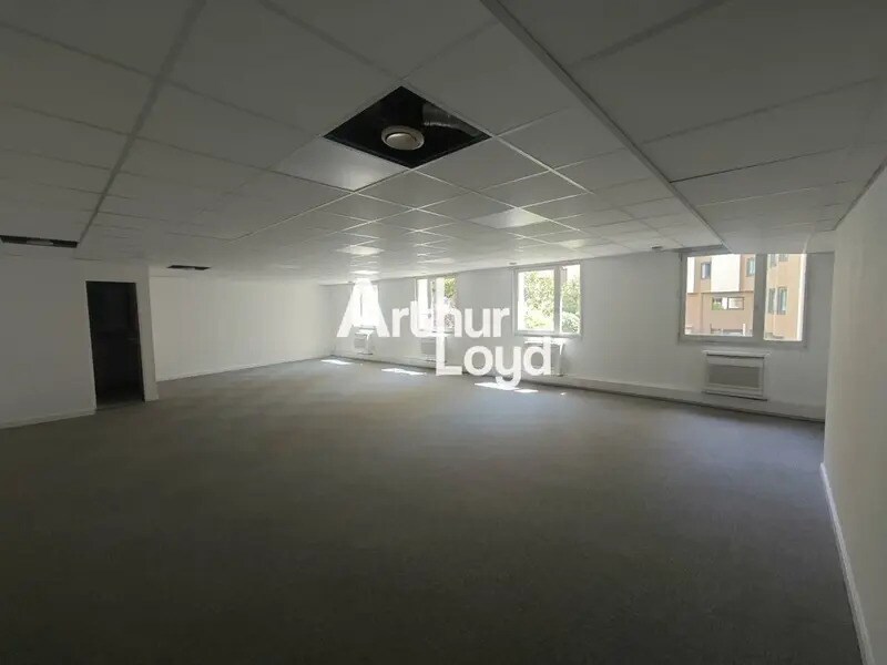Office in Nice for lease Interior Photo- Image 1 of 6
