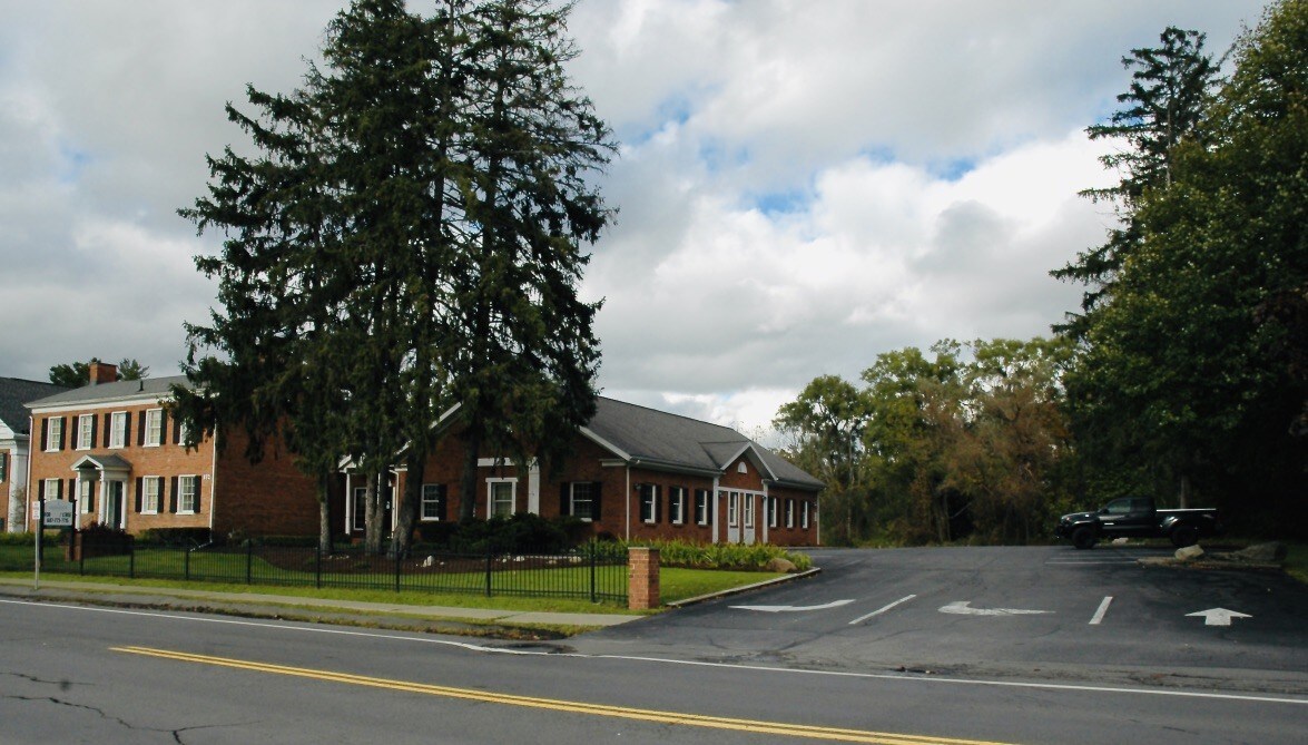 832 Hanshaw Rd, Ithaca, NY 14850