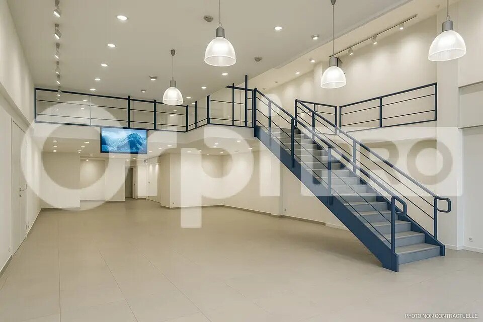 Retail in Montluçon for sale Interior Photo- Image 1 of 2