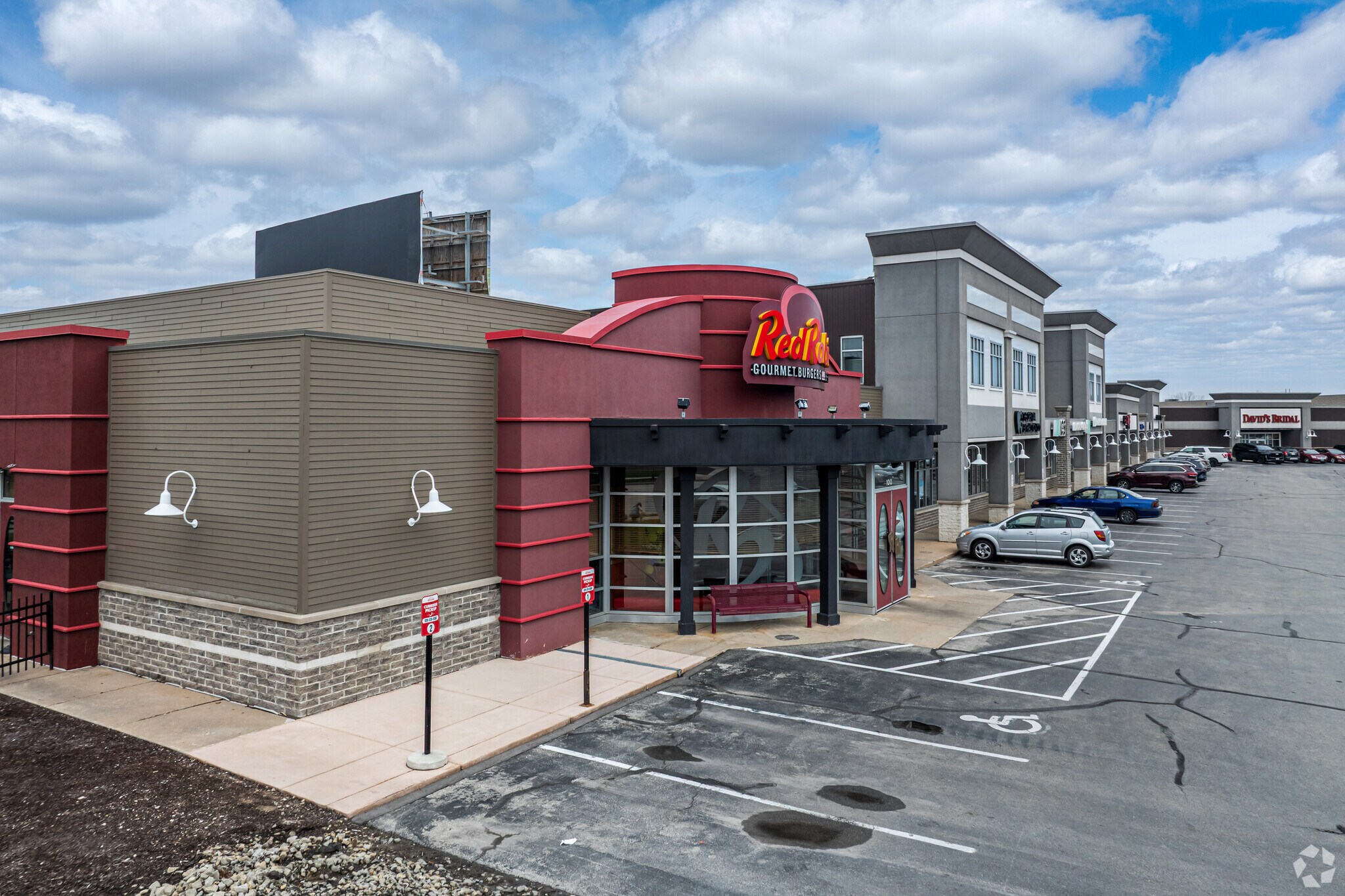 The Shoppes at the Village portfolio of 4 properties for sale on LoopNet.com Primary Photo- Image 1 of 4