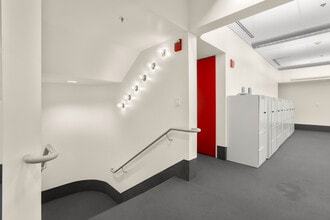 301 Washington St, Columbus, IN for lease Building Photo- Image 1 of 21