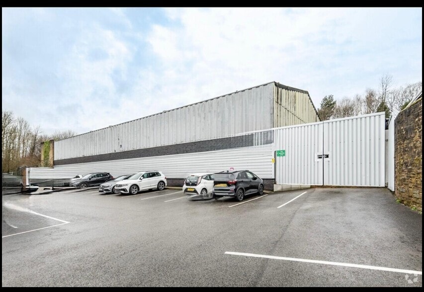 Hulme St, Bolton for lease - Building Photo - Image 1 of 5