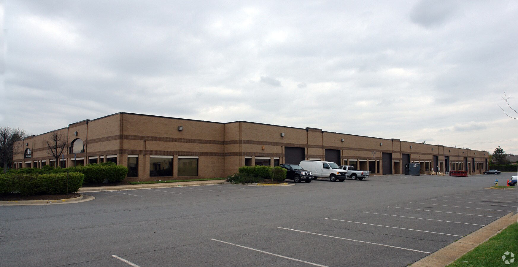 8500 Phoenix Dr, Manassas, VA 20110