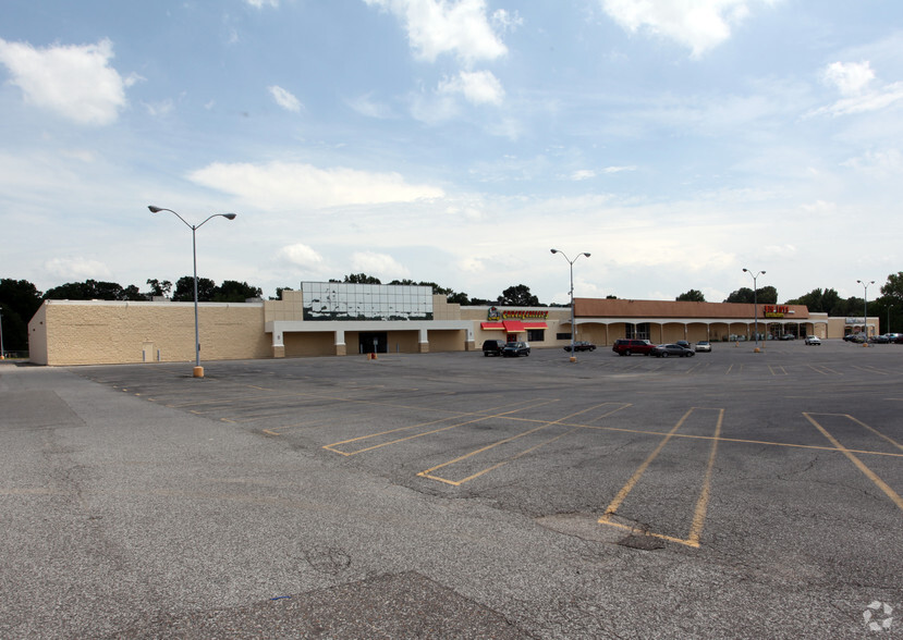 3250-3278 Austin Peay Hwy, Memphis, TN for lease - Primary Photo - Image 1 of 6