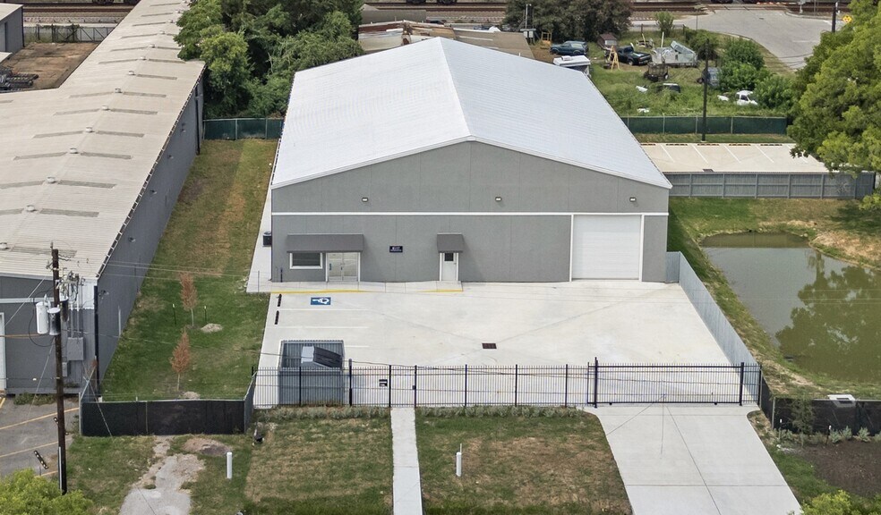 8117 Magnolia St, Houston, TX for lease - Building Photo - Image 3 of 10