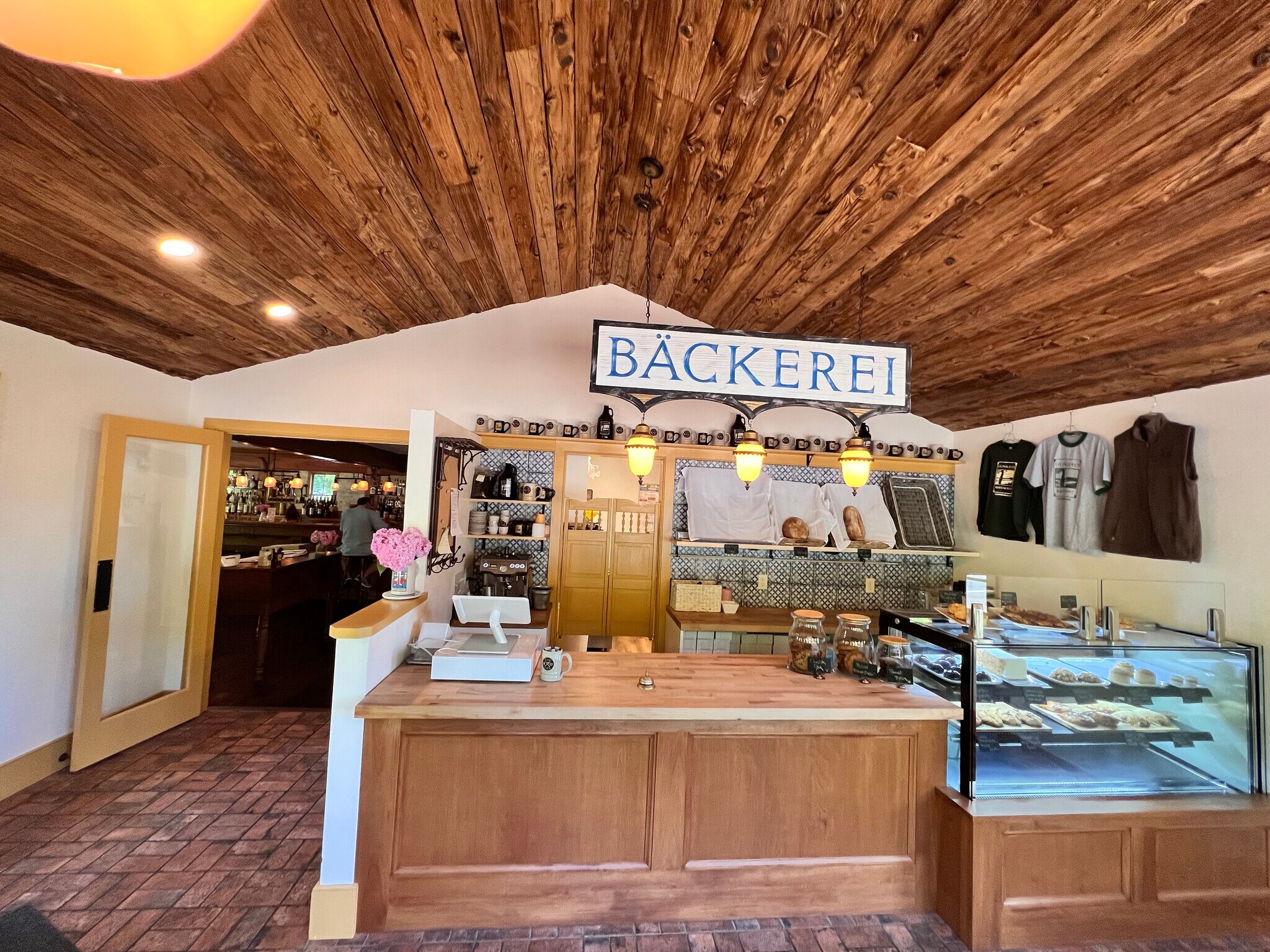 387 South St, Highland, NY 12528 Gunk Haus Restaurant