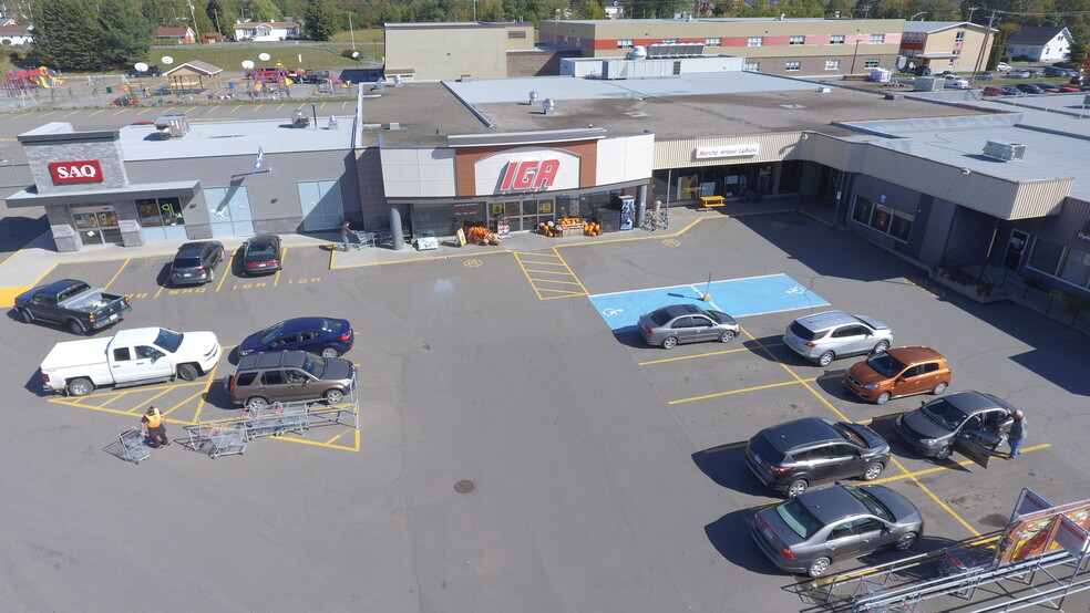 122 Boul Perron O, New Richmond, QC for lease - Building Photo - Image 1 of 4