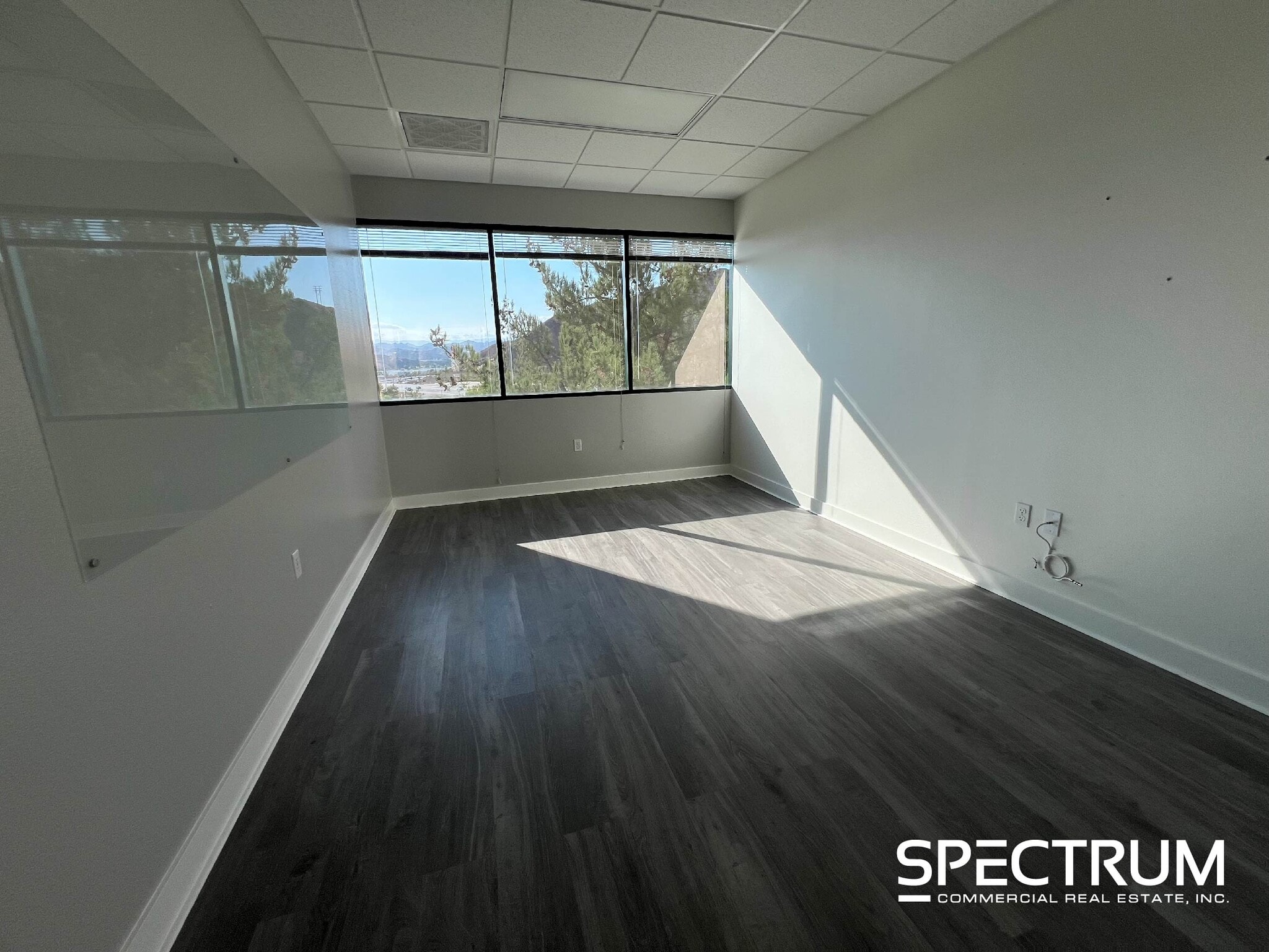 28494 Westinghouse Pl, Valencia, CA for lease Interior Photo- Image 1 of 5