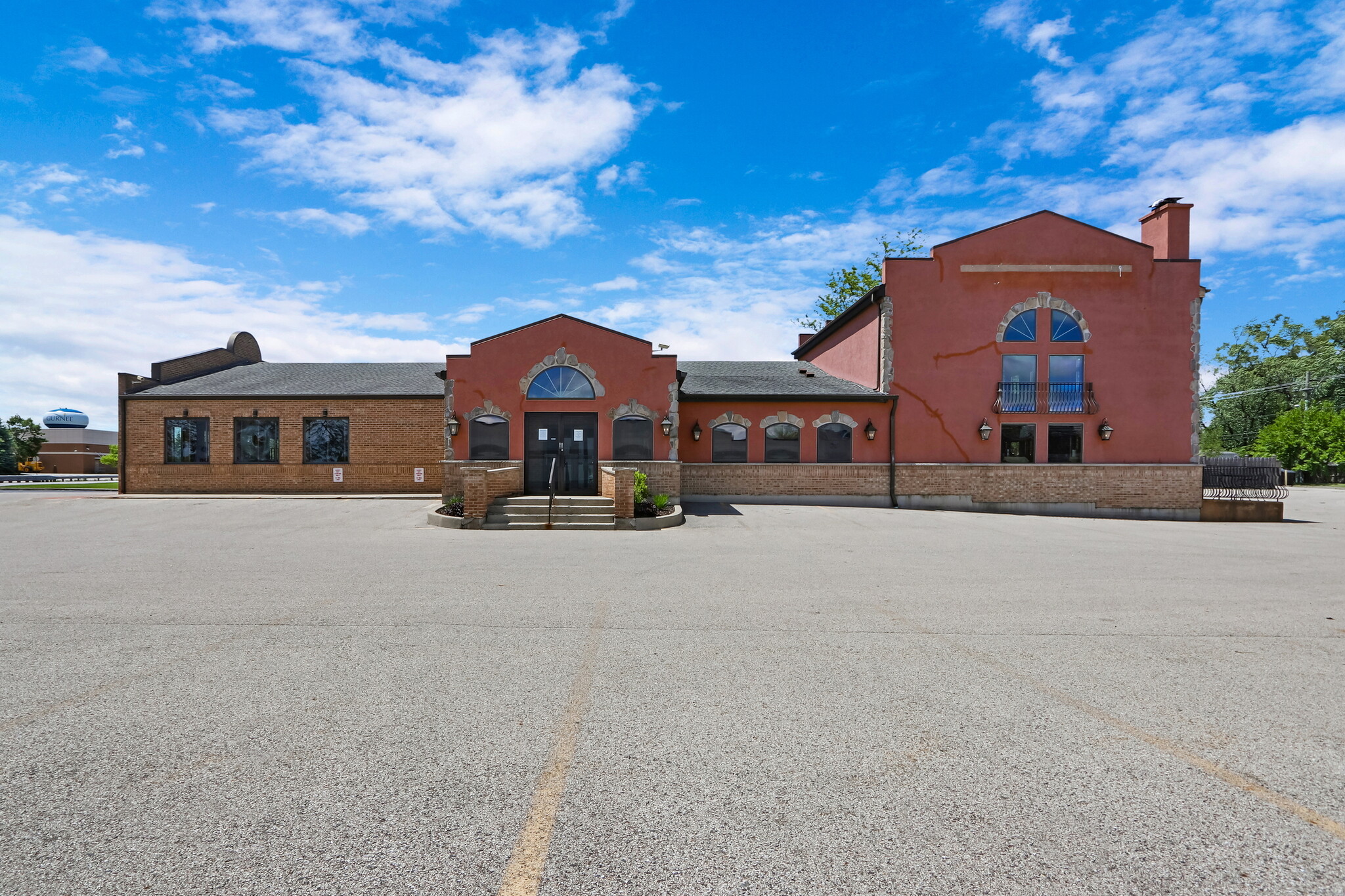 7680 Grand Ave, Gurnee, IL for sale Primary Photo- Image 1 of 4