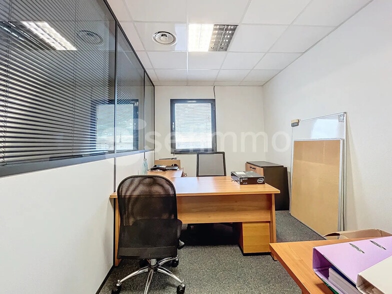 415 Rue Claude Nicolas Ledoux, Aix-en-Provence for lease - Building Photo - Image 3 of 6