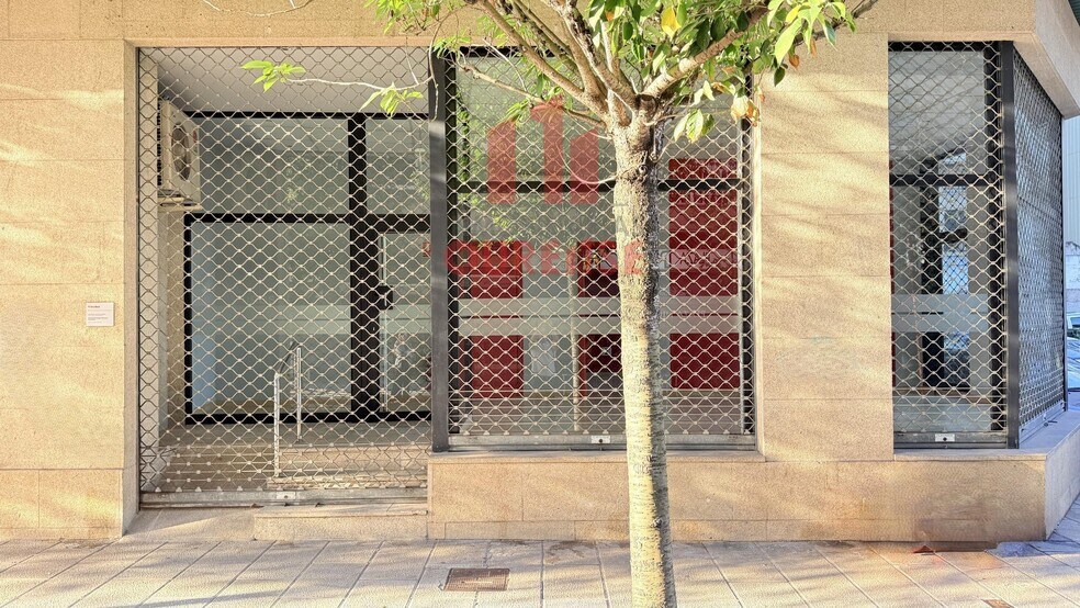 Retail in Ourense, Orense for lease - Building Photo - Image 3 of 18