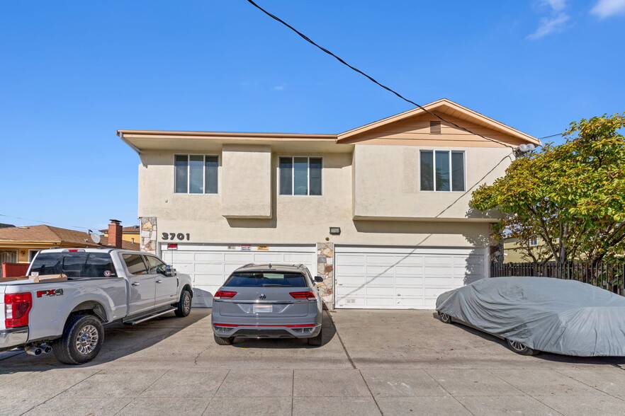 3701 Maybelle Ave, Oakland, CA for sale - Building Photo - Image 1 of 37