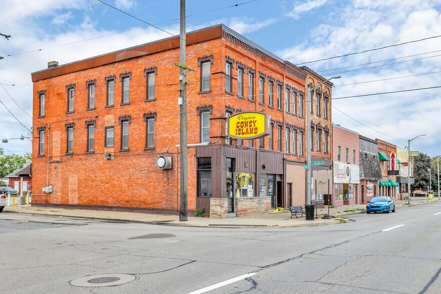 639-649 E Michigan Ave, Jackson, MI for sale - Building Photo - Image 2 of 11