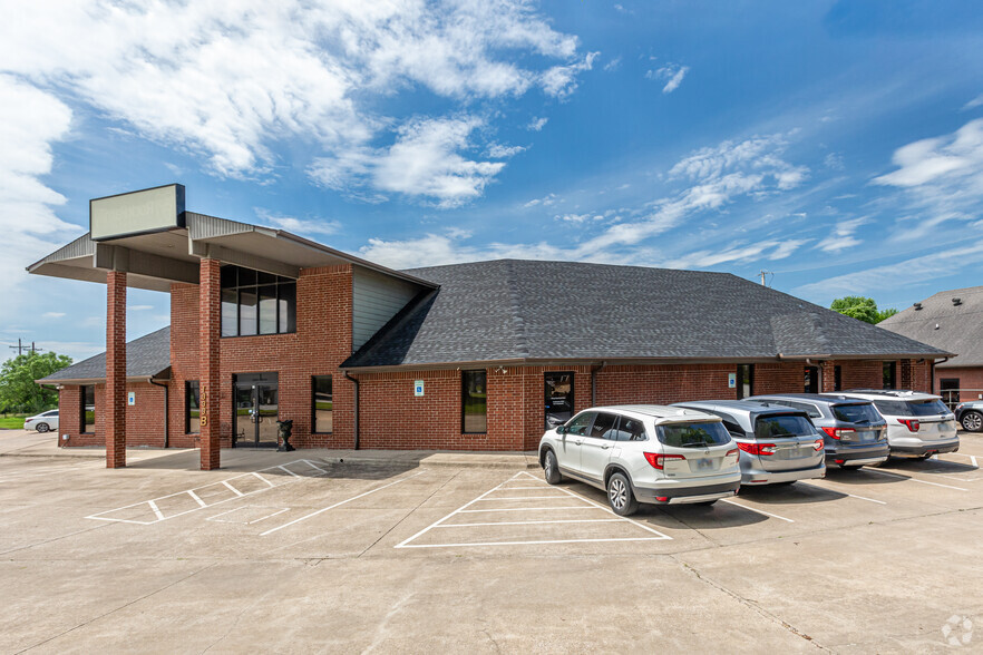 1333 Arapaho Ave, Springdale, AR for lease - Primary Photo - Image 2 of 6