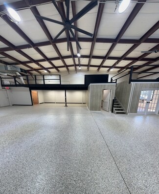 More details for 517 N Lake Ave, Twin Lakes, WI - Flex for Lease