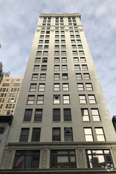 230 Fifth Ave, New York, NY for lease - Building Photo - Image 2 of 7