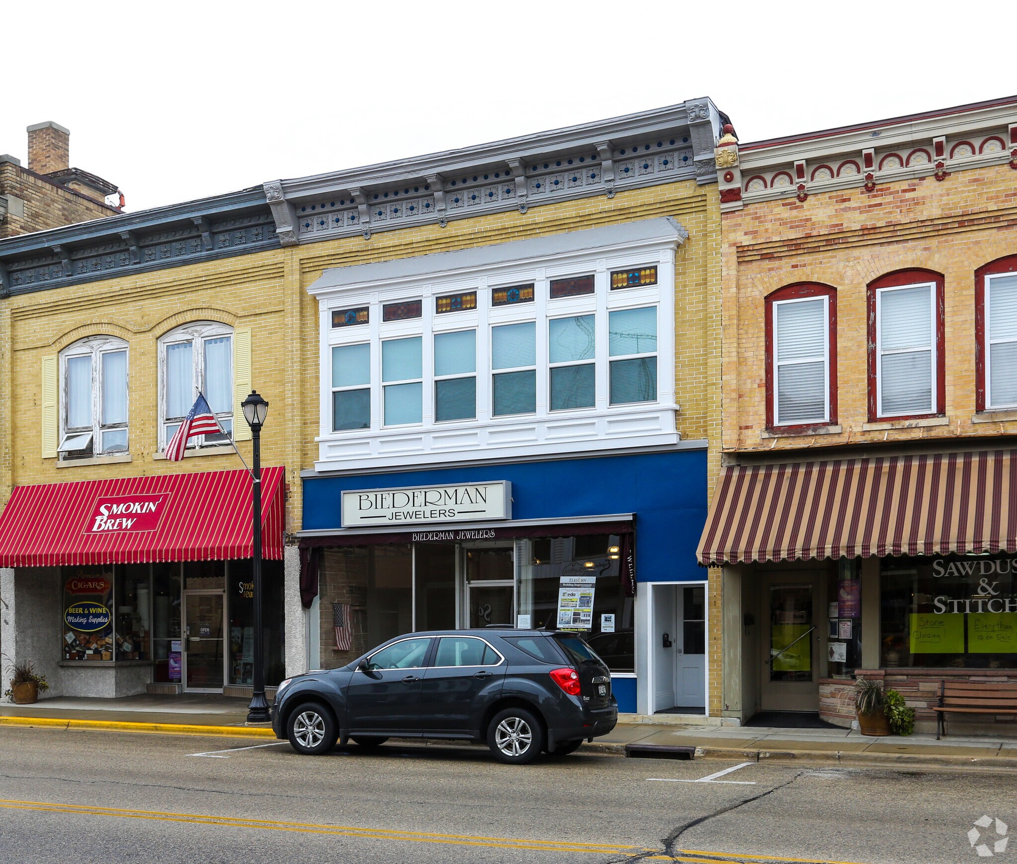 11 S Wisconsin St, Elkhorn, WI for sale Primary Photo- Image 1 of 1