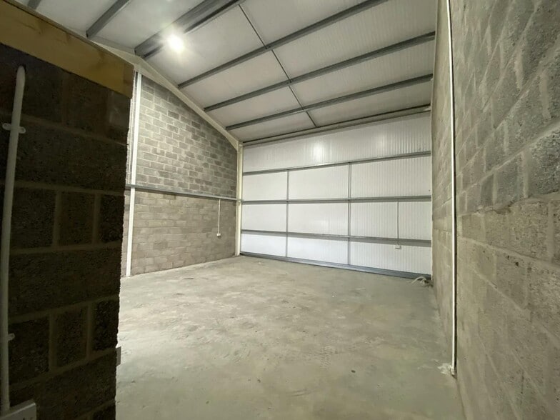 15 Whitehouse Rd, Stirling for lease - Building Photo - Image 3 of 7