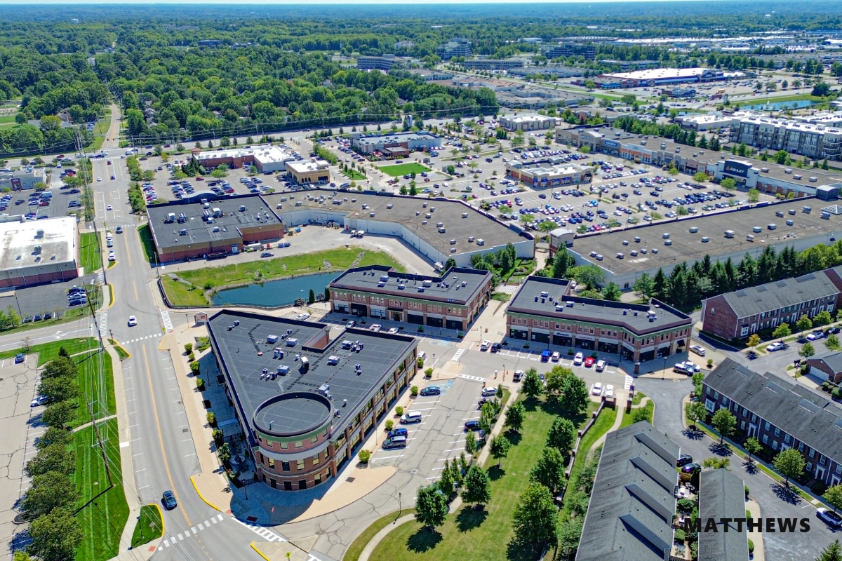 Deerfield Village Square portfolio of 3 properties for sale on LoopNet.com Building Photo- Image 1 of 6