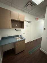 111 W Pineloch Ave, Orlando, FL for lease Interior Photo- Image 2 of 4