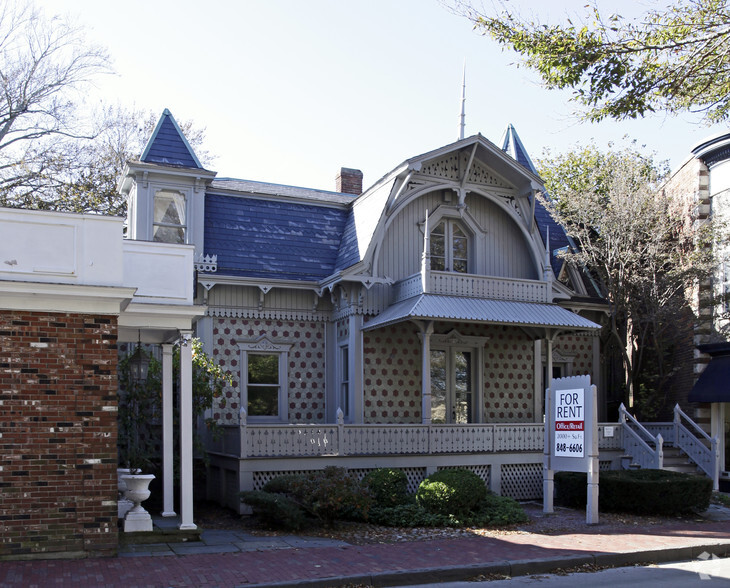 49 Bellevue Ave, Newport, RI for sale - Primary Photo - Image 1 of 1